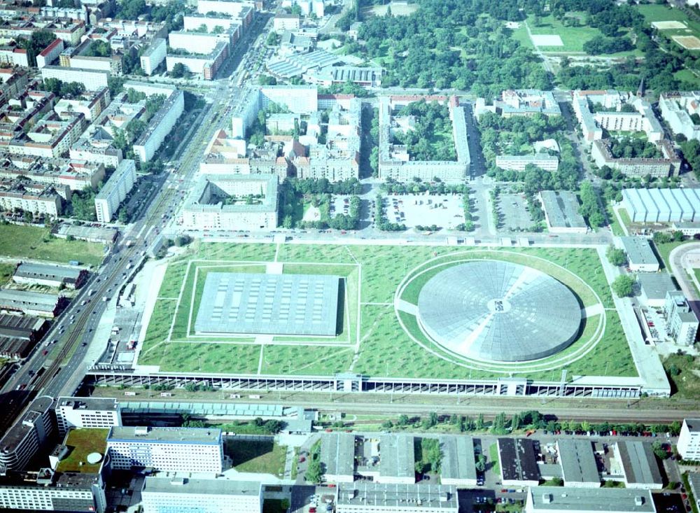 Aerial image Berlin - Friedrichshain - Gelände des Velodroms an der Landsberger Allee in Berlin.