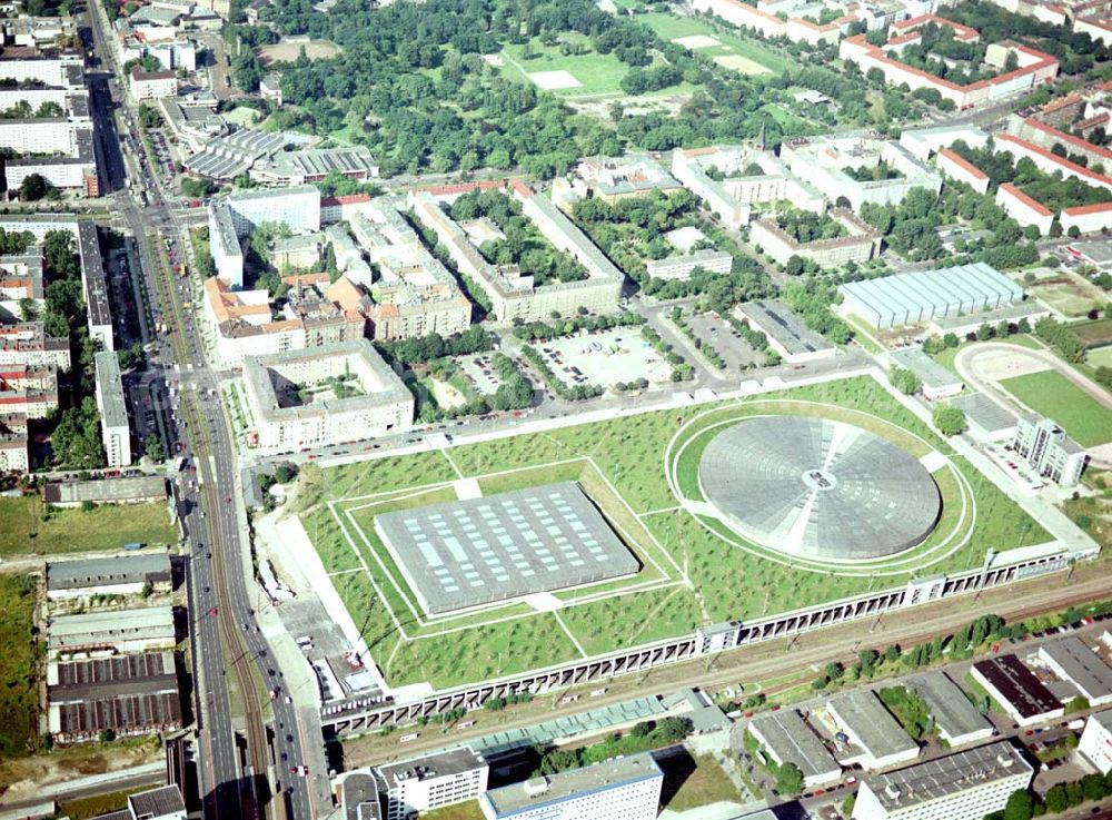 Aerial photograph Berlin - Friedrichshain - Gelände des Velodroms an der Landsberger Allee in Berlin.