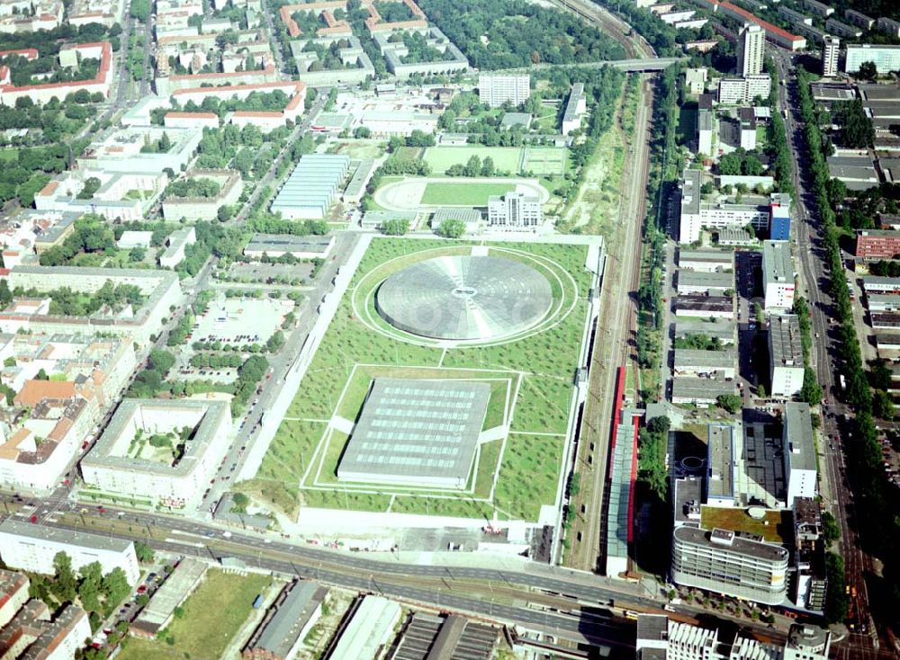 Berlin - Friedrichshain from above - Gelände des Velodroms an der Landsberger Allee in Berlin.