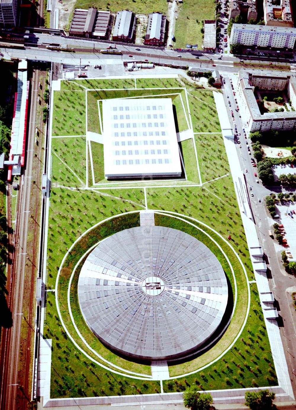 Aerial image Berlin - Friedrichshain - Gelände des Velodroms an der Landsberger Allee in Berlin.