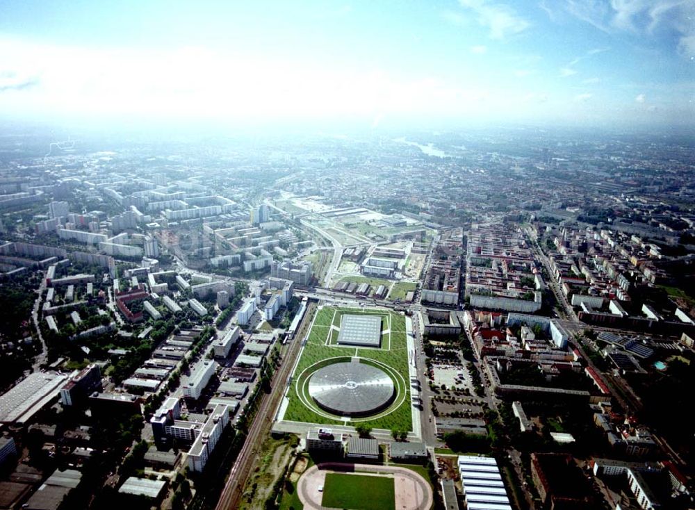 Berlin - Friedrichshain from above - Gelände des Velodroms an der Landsberger Allee in Berlin.