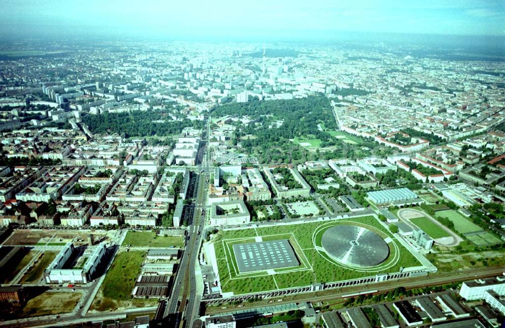 Aerial photograph Berlin - Friedrichshain - Gelände des Velodroms an der Landsberger Allee in Berlin.