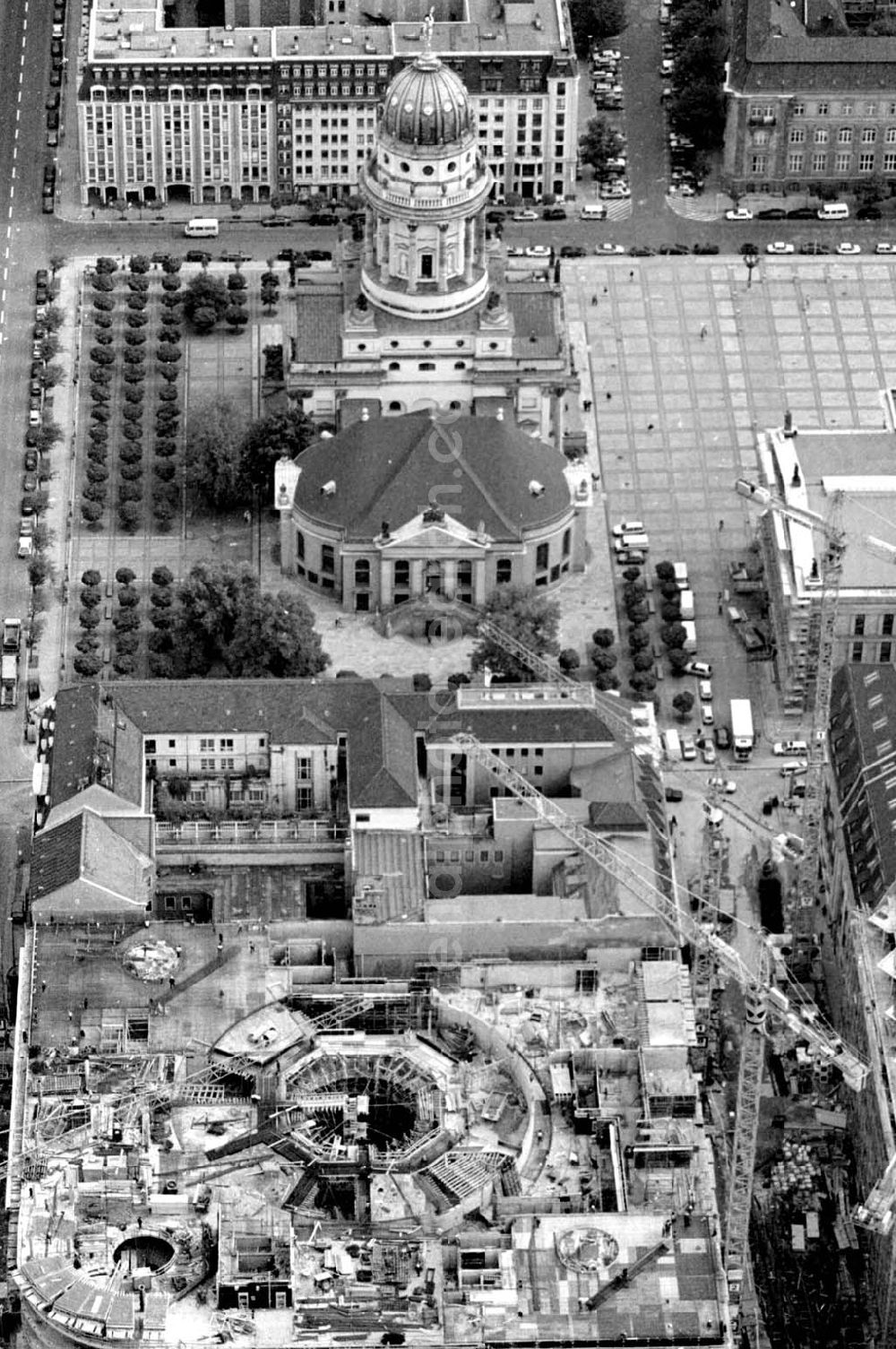 Berlin from above - 02.10.1994 Berlin Friedrichstadtpassagen