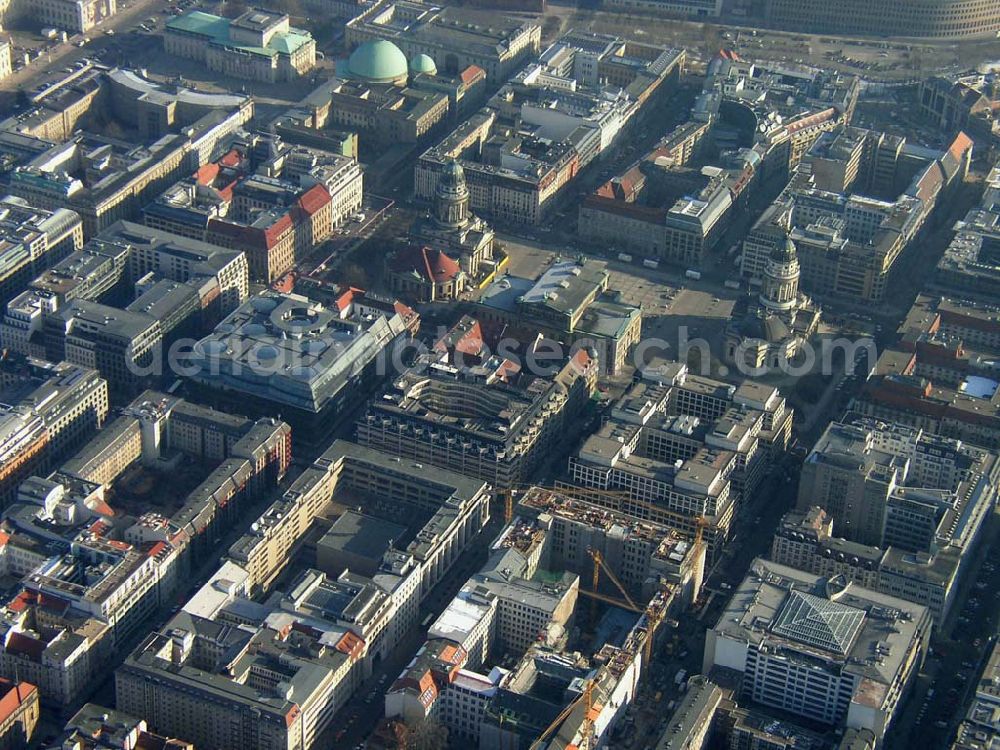 Berlin from the bird's eye view: Geschäfts- und Bürohauszentrum an der Friedrichstraße in Berlin- Mitte Pilot: Grahn