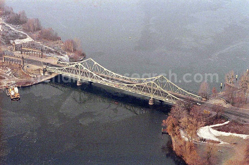 Berlin-Wannsee from the bird's eye view: 21.12.1995 Berlin, Glienicker Brücke