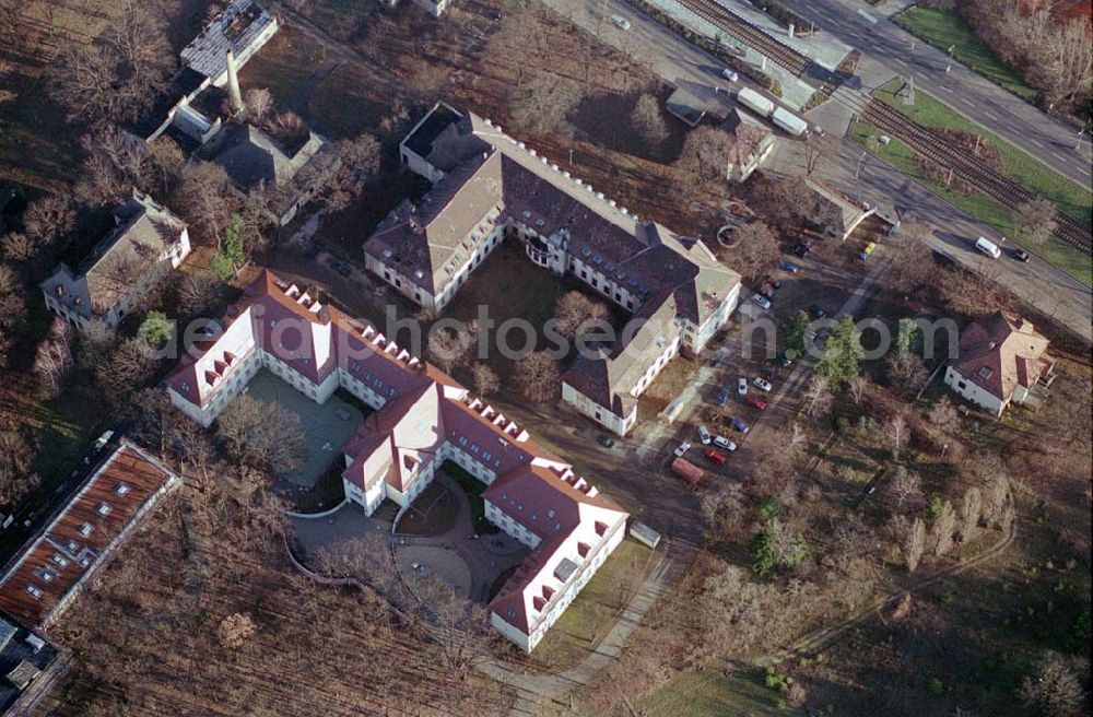 Berlin-Karlshorst from above - 18.12.2003 Berlin-Karlshorst ehemaliges Armeelazarett an der Treskowallee am Gelände des ehemaligen russischen Oberkommandos in Berlin-Karlshorst an der Trabrennbahn. (ev. Diakoniewerk Königin Elisabeth)