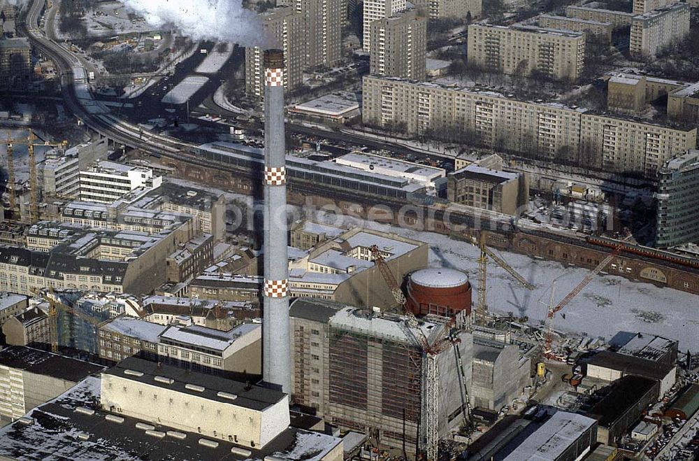 Berlin Mitte from the bird's eye view: 20.12.1995 Berlin, Kraftwerkbau S-Bahnhof Jannowitzbrücke