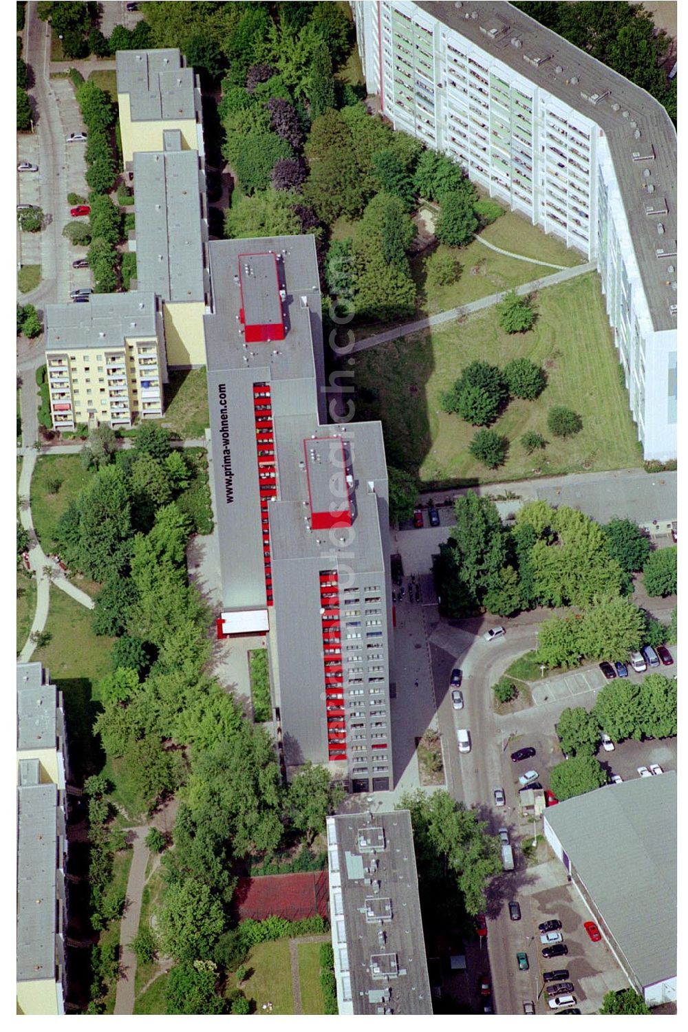 Berlin Lichtenberg from the bird's eye view: 30.05.2004 Berlin Lichtenberg, Blick auf die Gebäude Coppistrasse 10-12, 10365 Berlin, der PRIMA Wohnbau Gesellschaft, PRIMA Wohnbauten Privatisierungs-Managemant GmbH Lichtenberg, Kurfürstendamm 32, 10719 Berlin, Tel.: 212497-0, Fax.: 2110170,