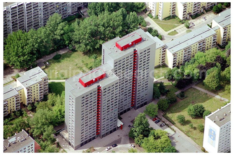 Aerial photograph Berlin Lichtenberg - 30.05.2004 Berlin Lichtenberg, Blick auf die Gebäude Coppistrasse 10-12, 10365 Berlin, der PRIMA Wohnbau Gesellschaft, PRIMA Wohnbauten Privatisierungs-Managemant GmbH Lichtenberg, Kurfürstendamm 32, 10719 Berlin, Tel.: 212497-0, Fax.: 2110170,