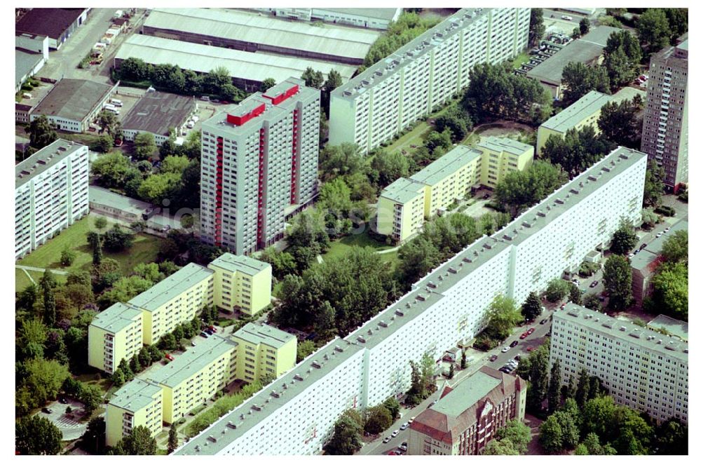 Berlin Lichtenberg from the bird's eye view: 30.05.2004 Berlin Lichtenberg, Blick auf die Gebäude der Schulze-Boysen-Straße 39-47, 69-75, 49-67, 10365 Berlin, der PRIMA Wohnbau Gesellschaft, PRIMA Wohnbauten Privatisierungs-Managemant GmbH Lichtenberg, Kurfürstendamm 32, 10719 Berlin, Tel.: 212497-0, Fax.: 2110170,