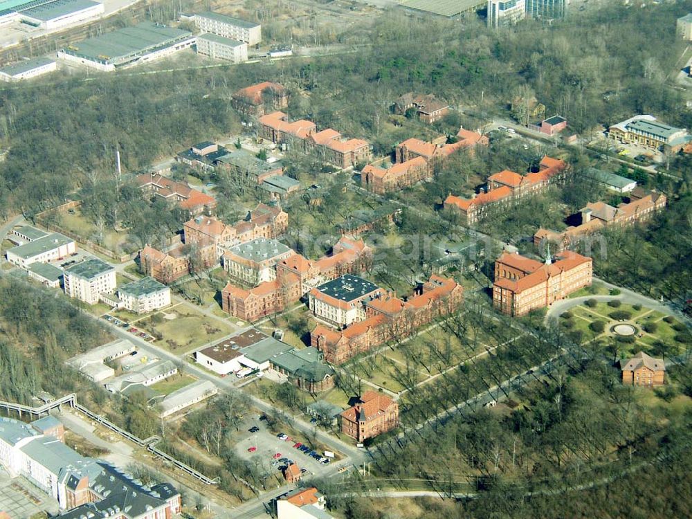 Aerial photograph Berlin - LICHTENBERG - Blick auf das Gelände des Königin-Elisabeth-Krankenhaus.