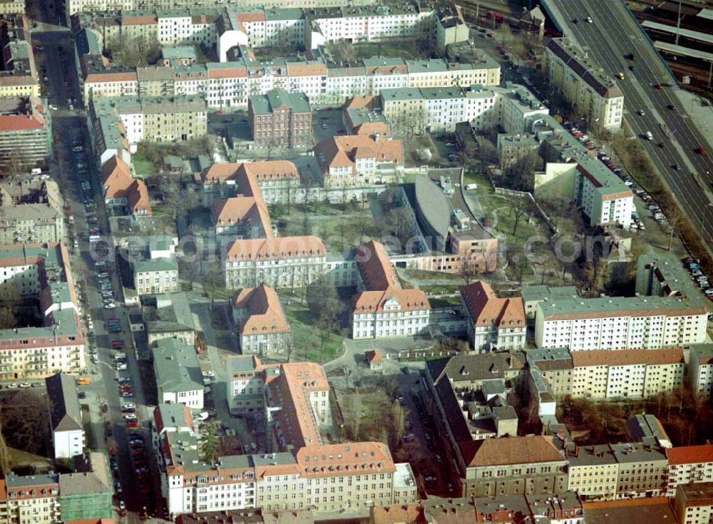 Aerial photograph Berlin-Lichtenberg - 17.03.2004 BERLIN-Lichtenberg, Erweiterungsbau auf dem Gelände des Krankenhauses Lichtenberg, Fanninger Str.