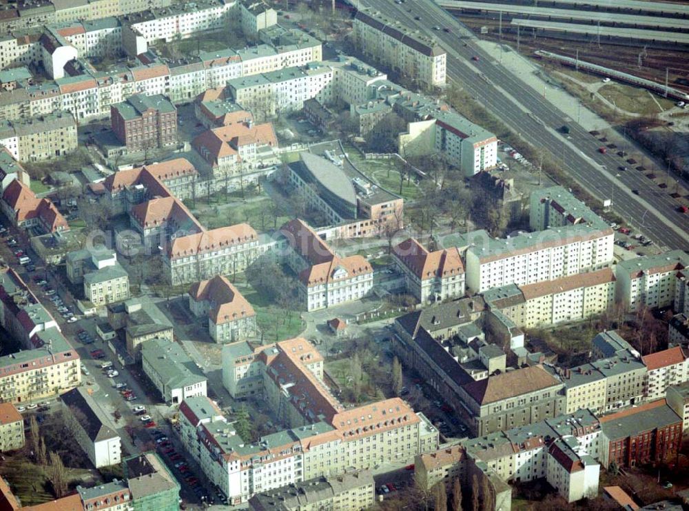 Aerial image Berlin-Lichtenberg - 17.03.2004 BERLIN-Lichtenberg, Erweiterungsbau auf dem Gelände des Krankenhauses Lichtenberg, Fanninger Str.