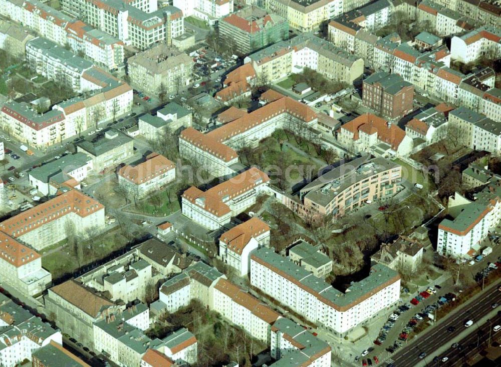 Aerial photograph Berlin - Lichtenberg - 17.03.2004 BERLIN-Lichtenberg, Erweiterungsbau auf dem Gelände des Krankenhauses Lichtenberg, Fanninger Str.