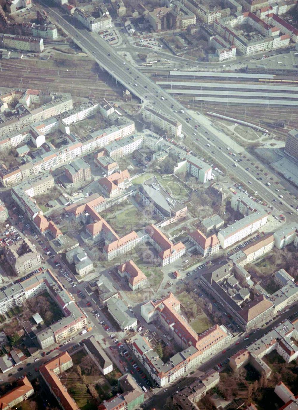 Aerial image Berlin - Lichtenberg - 17.03.2004 BERLIN-Lichtenberg, Erweiterungsbau auf dem Gelände des Krankenhauses Lichtenberg, Fanninger Str.