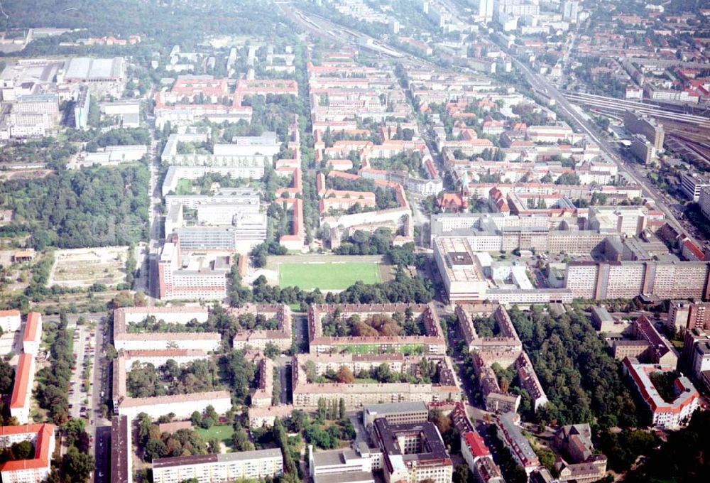 Berlin - Lichtenberg from the bird's eye view: 23.08.2002 Berlin - Lichtenberg Wohngebiet am Kunzeweg in Berlin- Lichtenberg