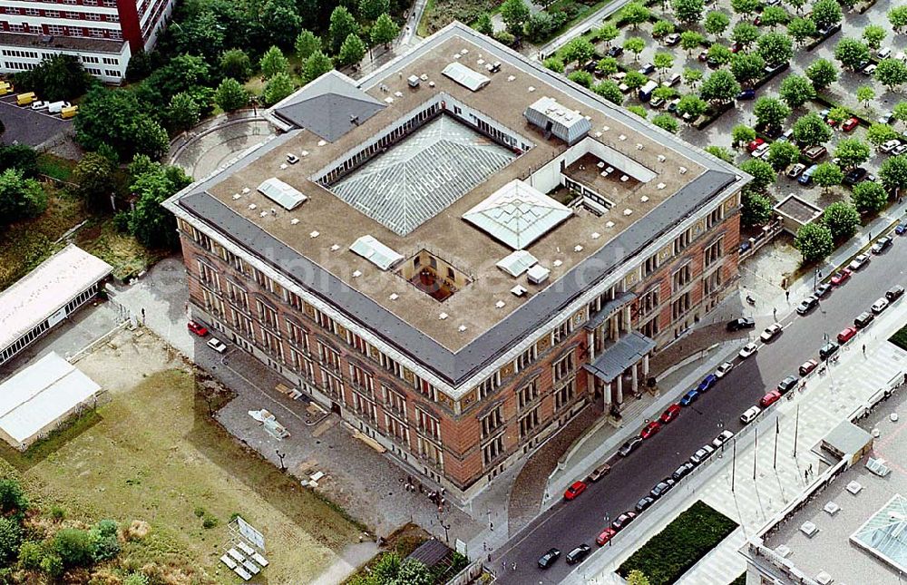 Berlin Mitte from above - 06.09.1995 Berlin, Martin Gropius an der Niederkirchen Straße