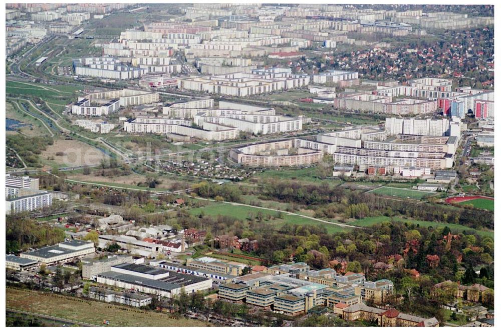 Aerial photograph Berlin Marzahn / Hellersdorf - 15.04.2004 BERLIN Marzahn / Hellersdorf Blick auf das UKB Unfallkrankenhaus Berlin-Marzahn Warener Str. 7 12683 Berlin Tel. 030/5681-0 service@ukb.de