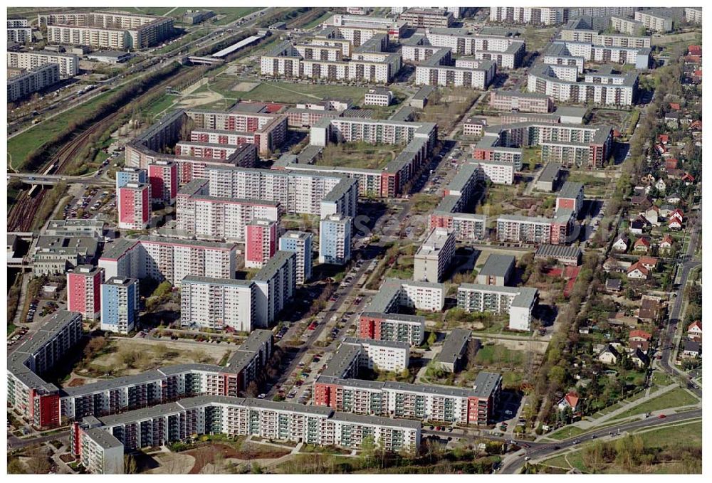 Aerial photograph Berlin-Hellersdorf - 15.04.2004 BERLIN Marzahn / Hellersdorf Blick auf das Wohngebiet an der Lily-Braun-Straße am U-Nahnhof Kaulsdorf Nord in Berlin-Hellersdorf