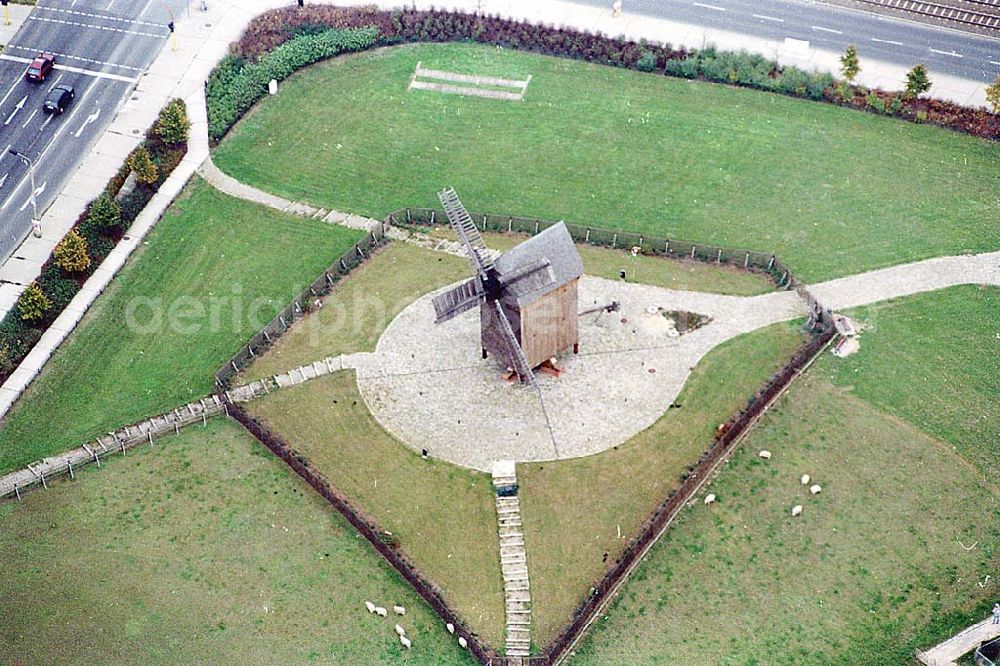 Aerial image Berlin Marzahn - 24.09.1995 Berlin, Marzahner Mühle und Umgebung