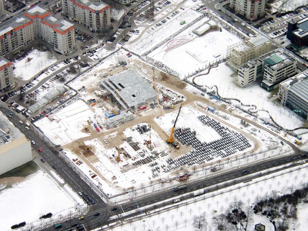 Aerial photograph Berlin - 22.01.2004 Berlin-Mitte Baustelle des Holocaust-Denkmal am ehemaligen Grenzstreifen an der Wilhelmstraße, am Brandenburger Tor