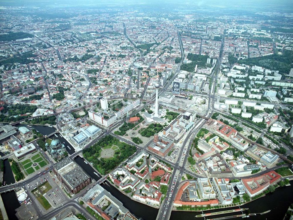 Aerial image Berlin - Blick auf das Wohngebiet am Nikolaiviertel der WBM unmittelbar Fernsehturm in Berlin - Mitte.