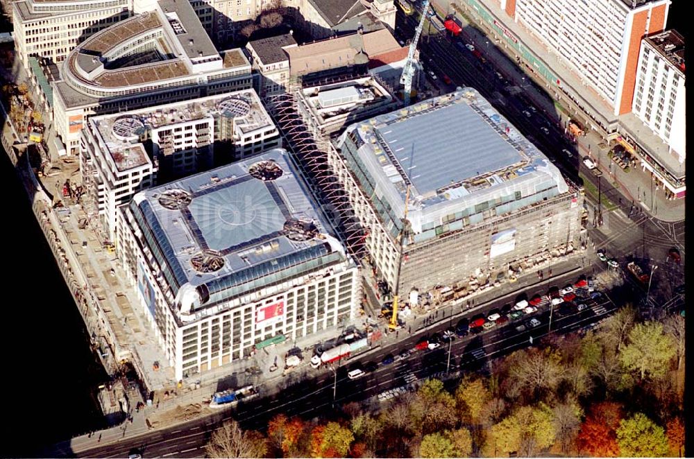 Aerial photograph Berlin - 11.11.2003 Berlin-Mitte Blick auf das neue Dom-Aquaree Berliner Dom