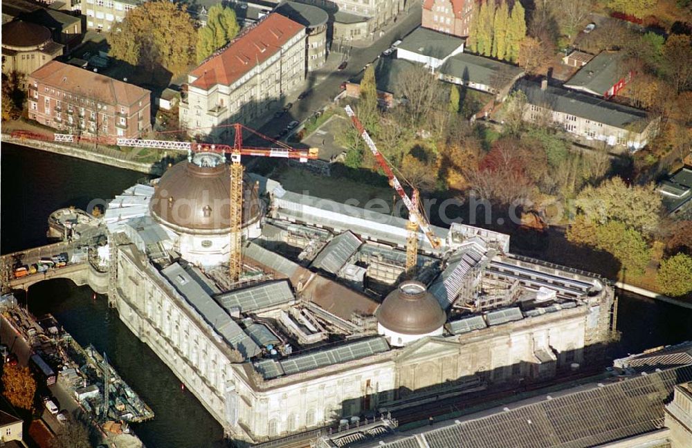 Aerial image Berlin - 11.11.2003 Berlin-Mitte Blick auf die Spree, Umbau Museumsinsel