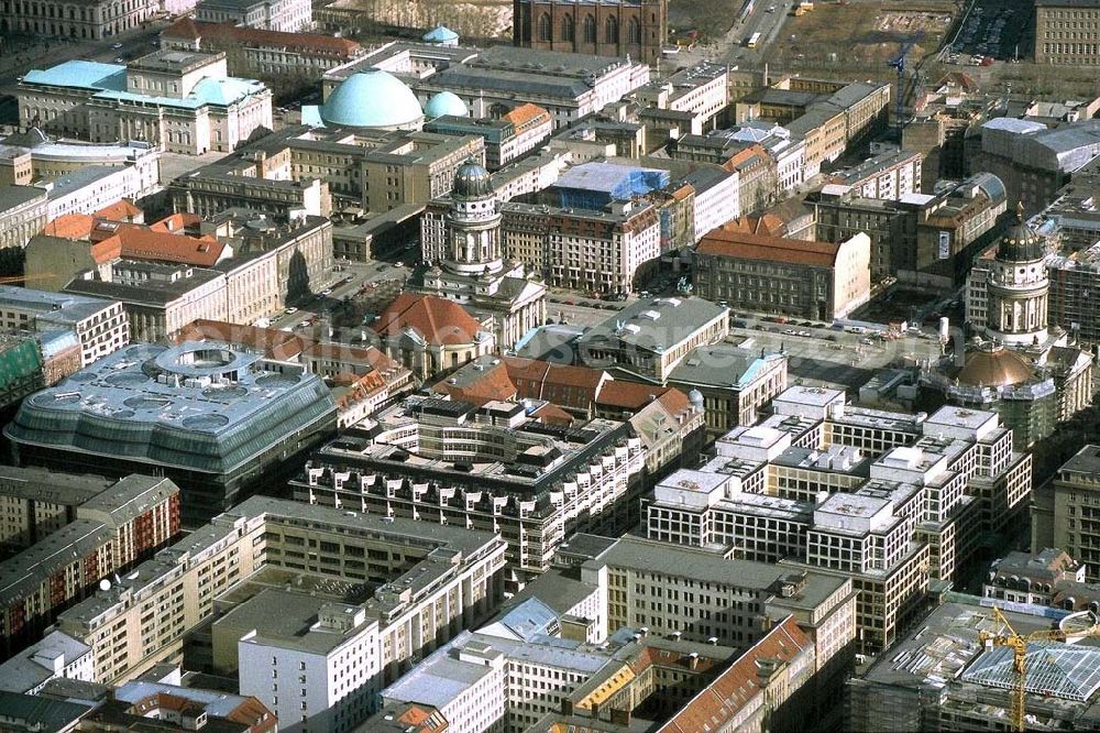 Berlin from the bird's eye view: Berlin-Mitte / Friedrichstadtpassagen mit dem Quartieren 207 bis 205.