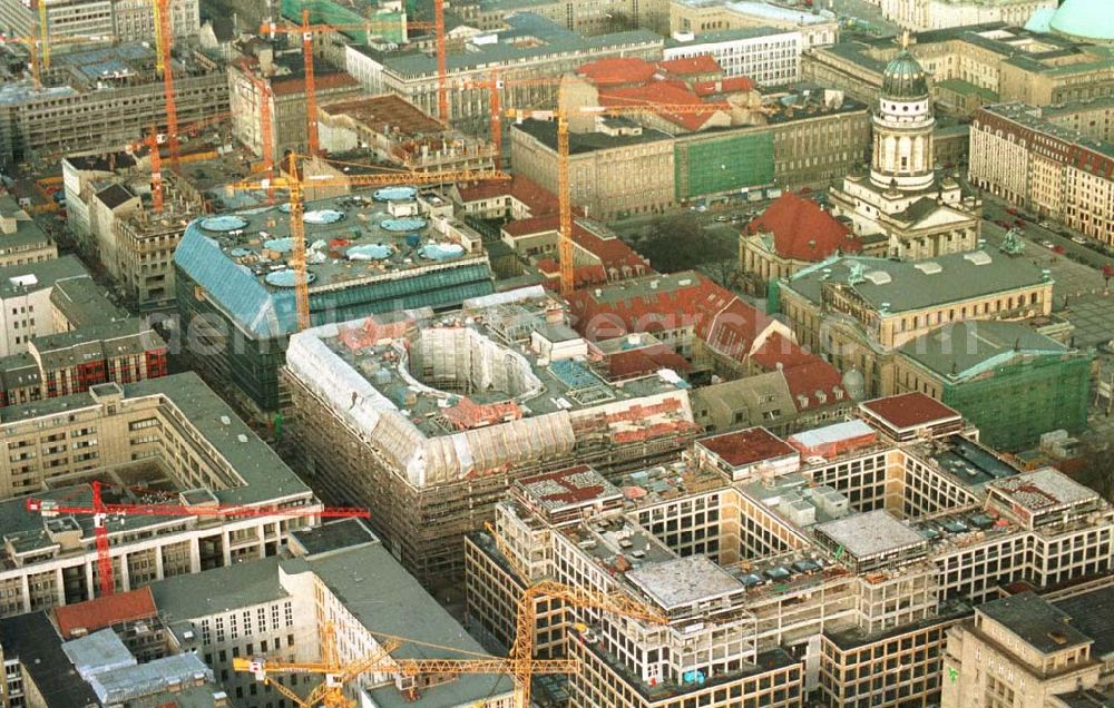 Aerial photograph Berlin - Berlin Mitte Gandarmenmarkt. Baustelle des Kaufhauses Lafajette 02.1995