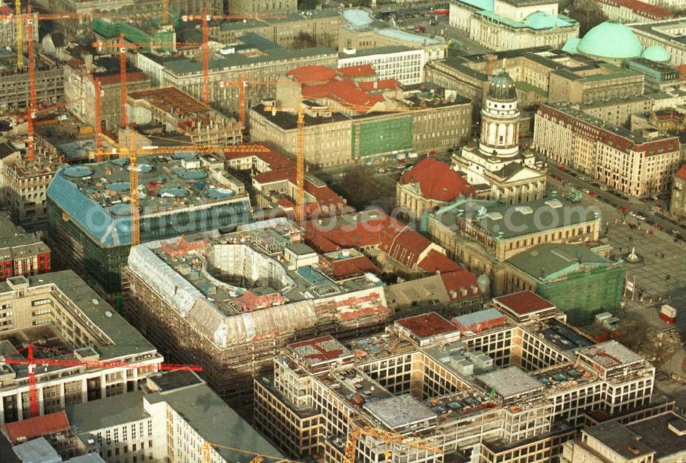 Aerial image Berlin - Berlin Mitte Gandarmenmarkt. Baustelle des Kaufhauses Lafajette 02.1995