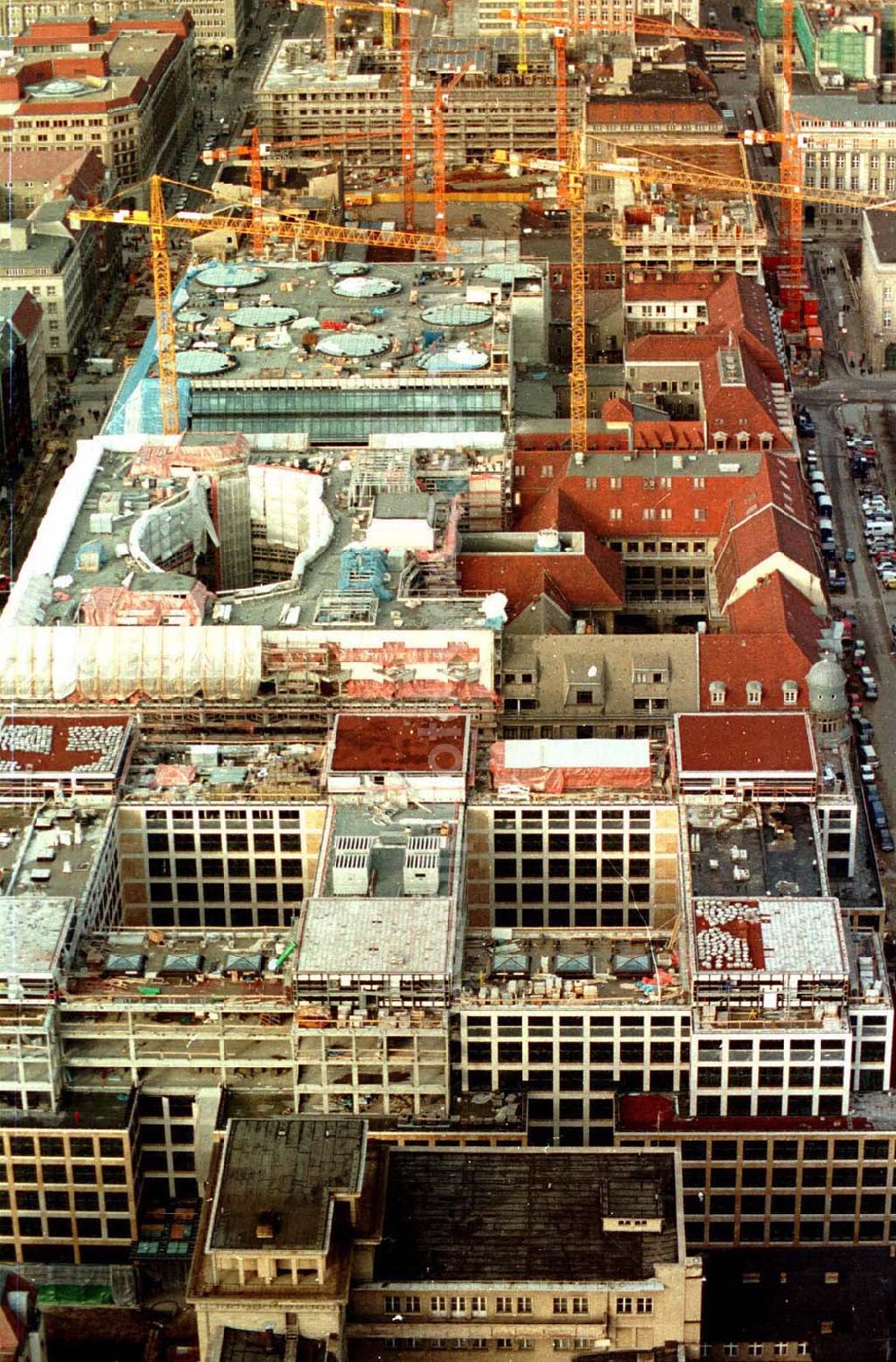 Aerial image Berlin - Berlin Mitte Gandarmenmarkt. Baustelle des Kaufhauses Lafajette 02.1995