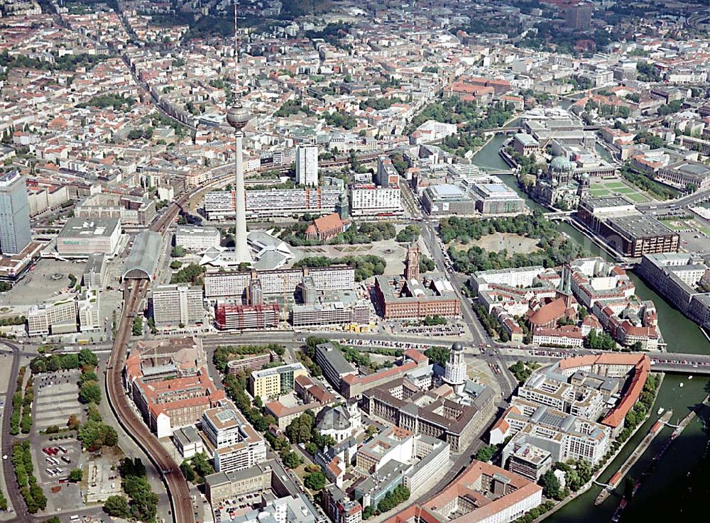 Berlin from the bird's eye view: Berlin Mitte Stadtansicht von Berlin Mitte mit Blick auf den Alexanderplatz mit Fernsehturm, Rotes Rathaus, St.-Marien Kirche und links DIFA-Baustelle auf dem Dom-Aquarree an der Spree in Berlin Mitte