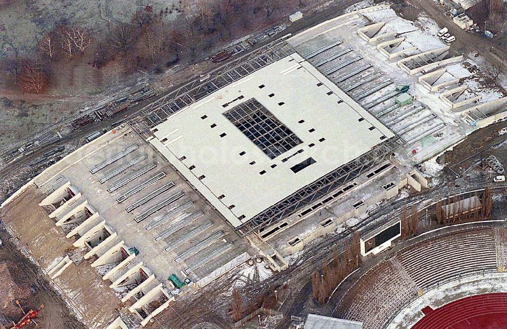 Aerial image Berlin-Prenzlauer Berg - 21.12.1995 Berlin, Neubau Sportstätten Jahnsportpark Ostbahnhof