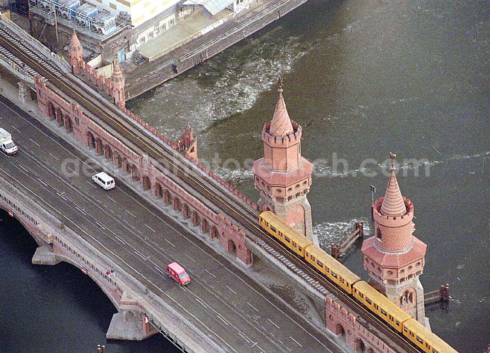 Aerial image Berlin-Friedrichshain - 21.12.1995 Berlin, Oberbaumbrücke