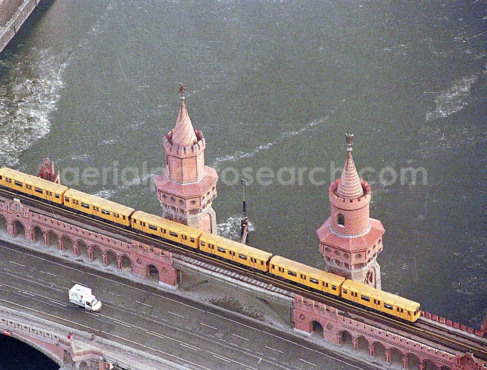 Aerial photograph Berlin-Friedrichshain - 21.12.1995 Berlin, Oberbaumbrücke