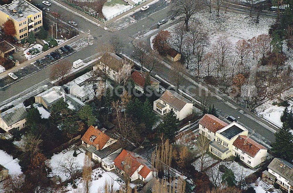 Berlin Pankow from the bird's eye view: 18.10.1995 Berlin, Platanenstraße 107 Wohnsiedlung