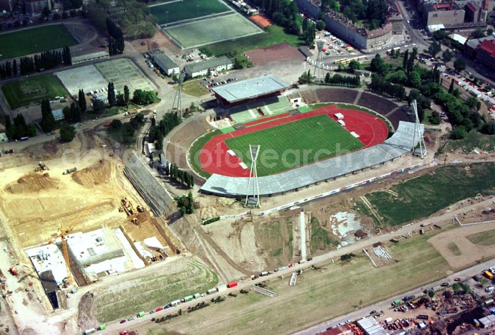 Aerial photograph Berlin Prenzlauerberg - 24.05.94 Berlin Prenzlauerberg, Bau des Jahnsportparks