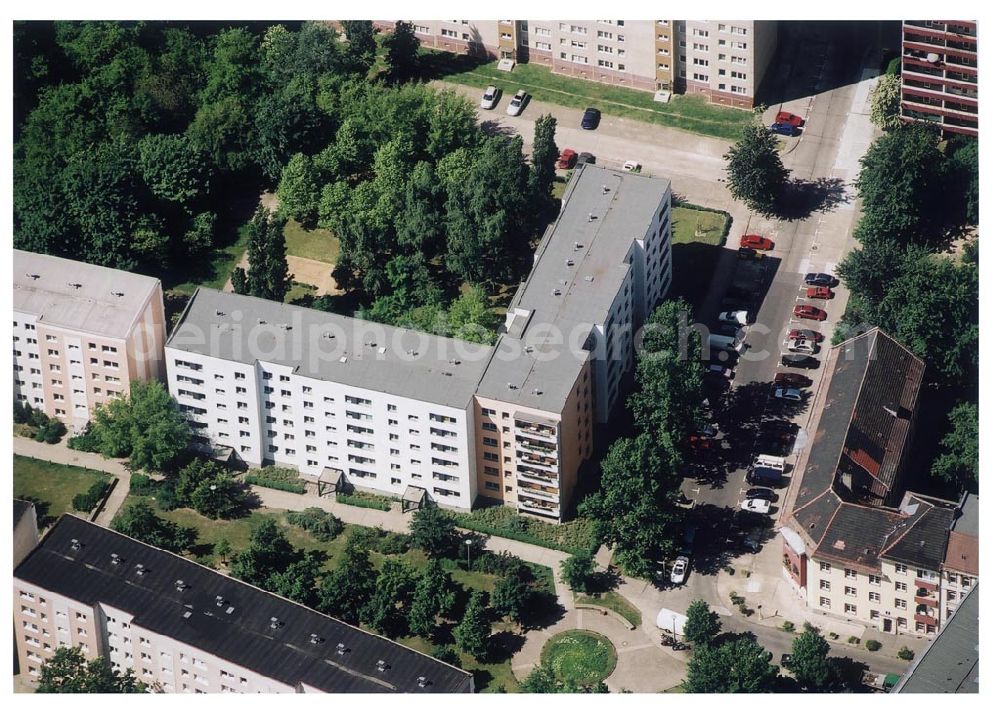 Berlin Lichtenberg from the bird's eye view: 31.05.2004 Berlin Lichtenberg, Blick auf die Gebäude der Köpitzer Straße 1-11, 10135 Berlin, der PRIMA Wohnbau Gesellschaft, PRIMA Wohnbauten Privatisierungs-Managemant GmbH Lichtenberg, Kurfürstendamm 32, 10719 Berlin, Tel.: 212497-0, Fax.: 2110170,