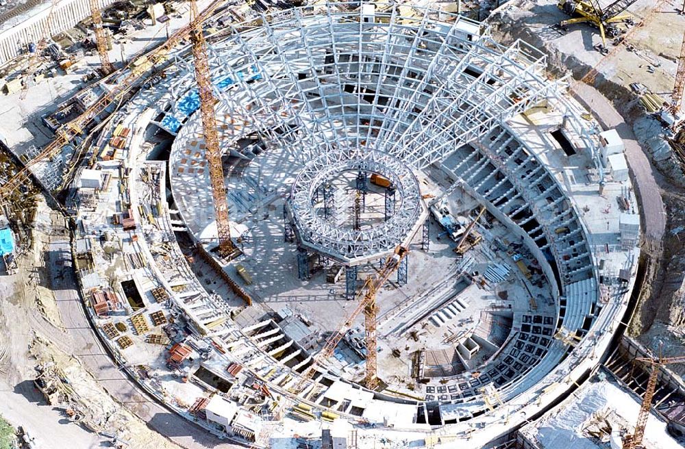 Berlin from above - 21.10.1995 Berlin, Radsporthalle / Baustelle an der Landserger Allee