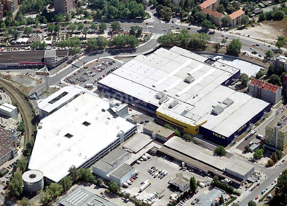 Aerial image Berlin - Spandau - Berlin Spandau Blick auf das IKEA-Gelände (Möbelhaus; Kundenparkhaus) an der Charlottenburger Chaussee in Berlin Spandau;