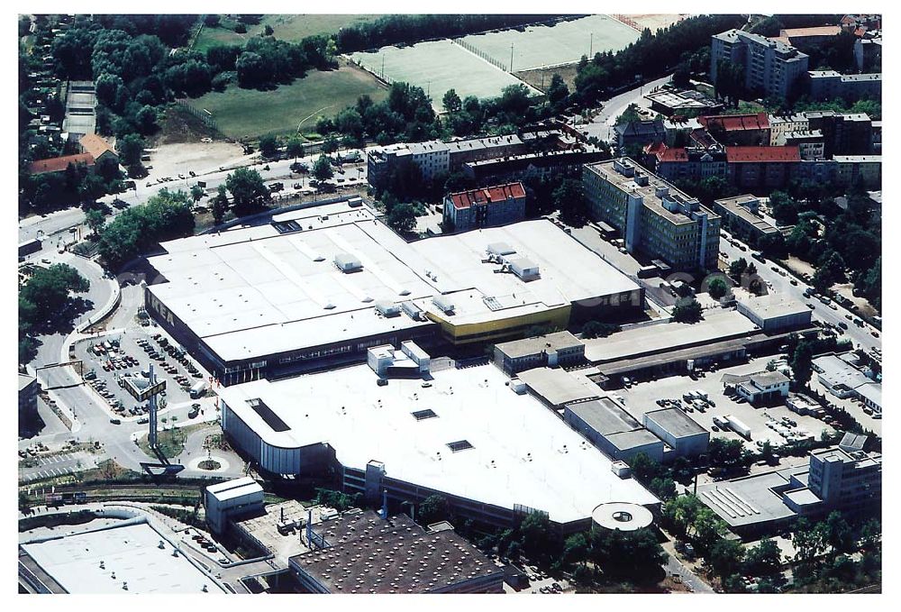 Aerial image Berlin - Spandau - Berlin Spandau Blick auf das IKEA-Gelände (Möbelhaus; Kundenparkhaus) an der Charlottenburger Chaussee in Berlin Spandau;