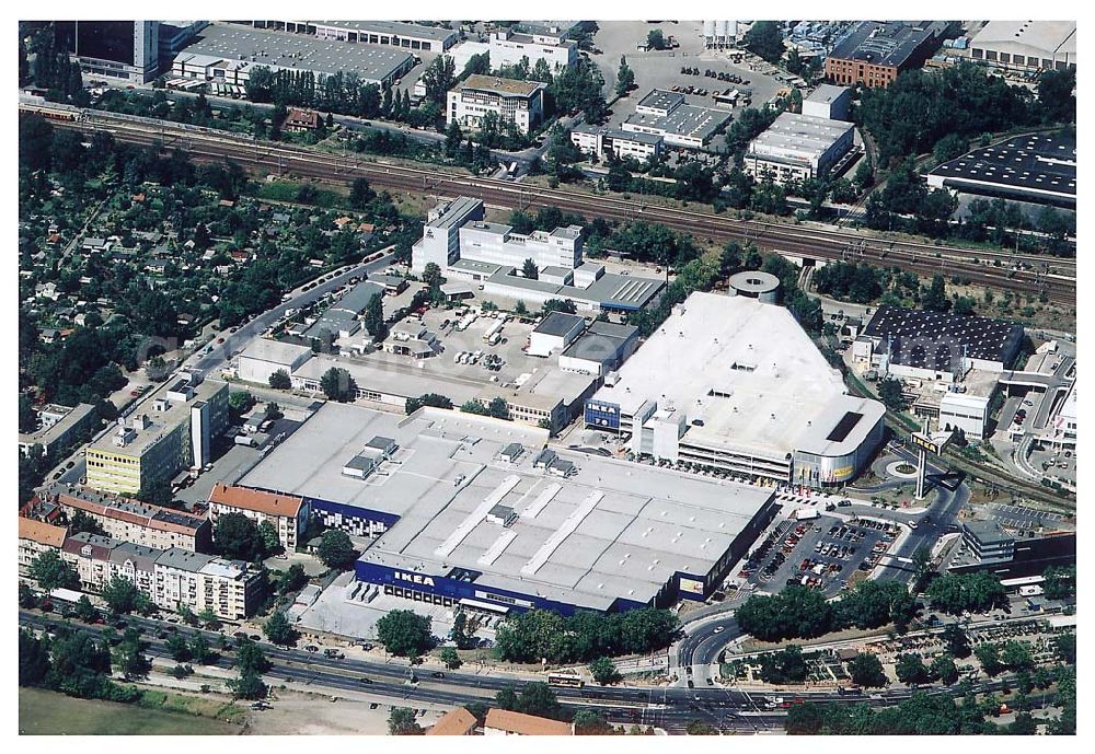 Aerial image Berlin - Spandau - Berlin Spandau Blick auf das IKEA-Gelände (Möbelhaus; Kundenparkhaus) an der Charlottenburger Chaussee in Berlin Spandau;