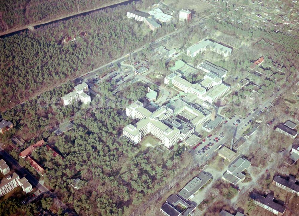 Aerial image Berlin-Spandau - 17.03.2004 BERLIN-Spandau, Evangelisches Waldkrankenhaus Spandau im Bereich der Griesingerstr.