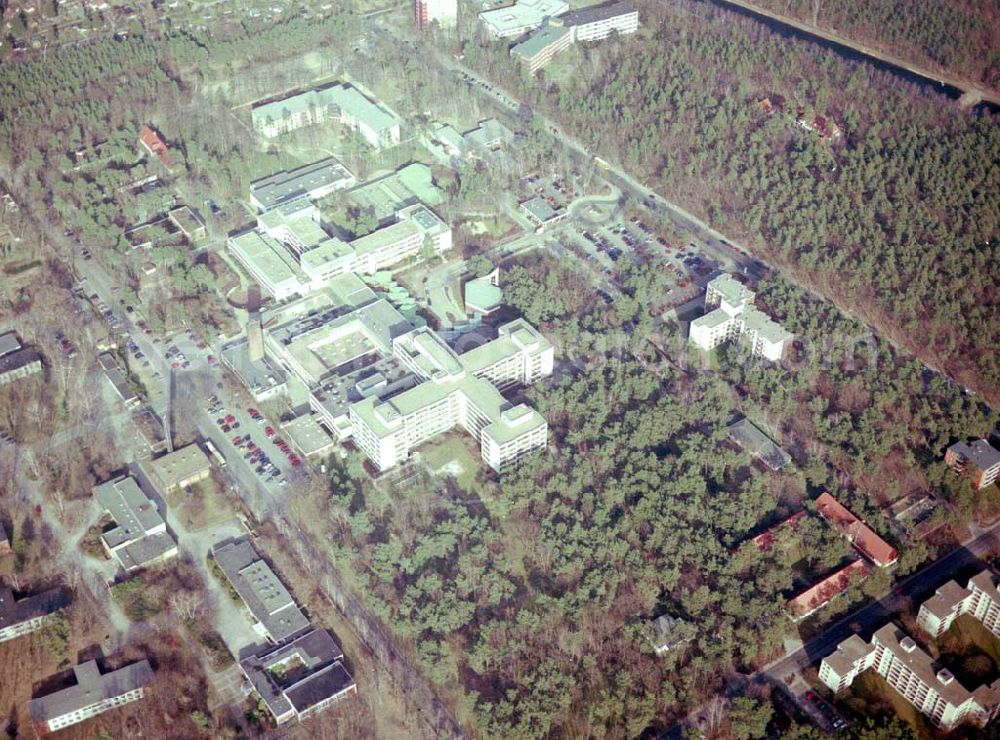 Berlin-Spandau from above - 17.03.2004 BERLIN-Spandau, Evangelisches Waldkrankenhaus Spandau im Bereich der Griesingerstr.