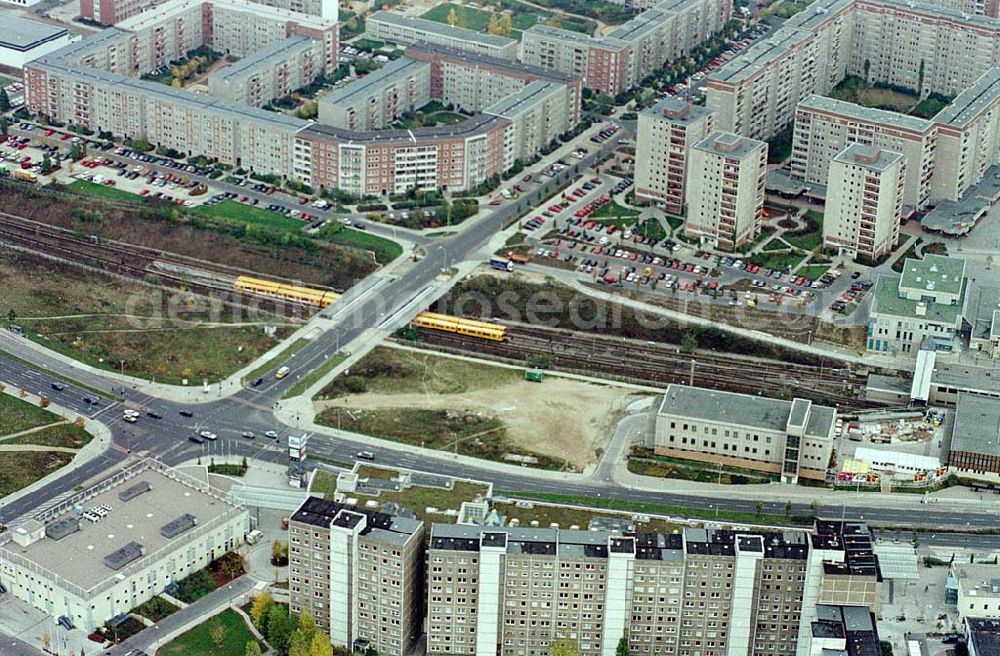 Berlin Hellersdorf from the bird's eye view: 24.09.1995 Berlin, Spree - Center Hellersdorf