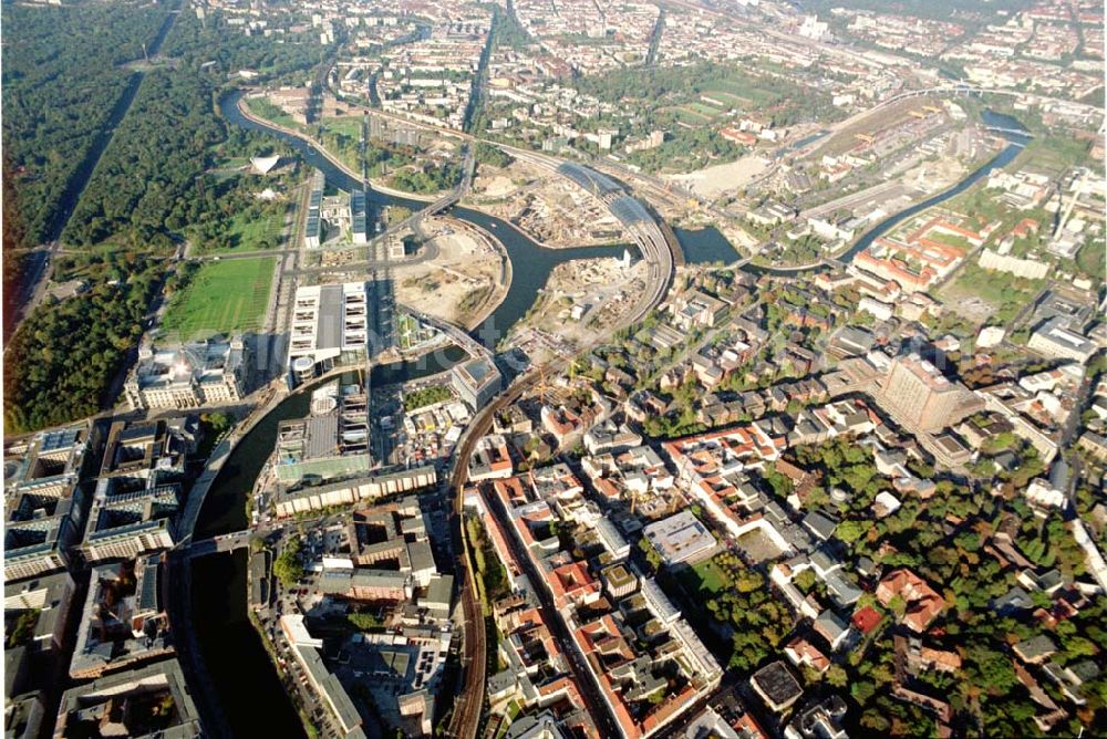 Aerial image Berlin - Berlin Stadtansicht Spreebogen am Kanzleramt, Lehrter Bahnhof, Charitée . Mit im Bild das Büro und Geschäftshaus in Berlin - Mitte, Reinhardstr / Ecke Albrechtstraße Ein Projekt der Kilian Projektmanagement, Fasanenstr. 69, 10719 Berlin, Fax: 030 8855062 10.10.02