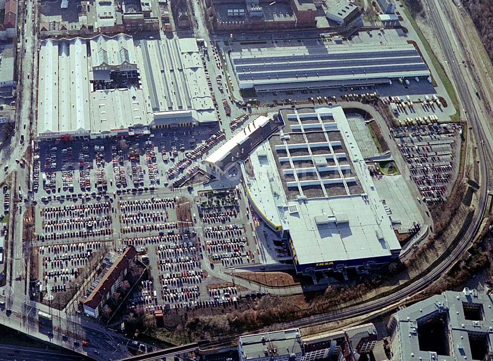 Aerial image Berlin-Tempelhof - Neu errichtetes IKEA Einrichtungshaus an der Alboinstraße, Nähe Flughafen Berlin-Tempelhof