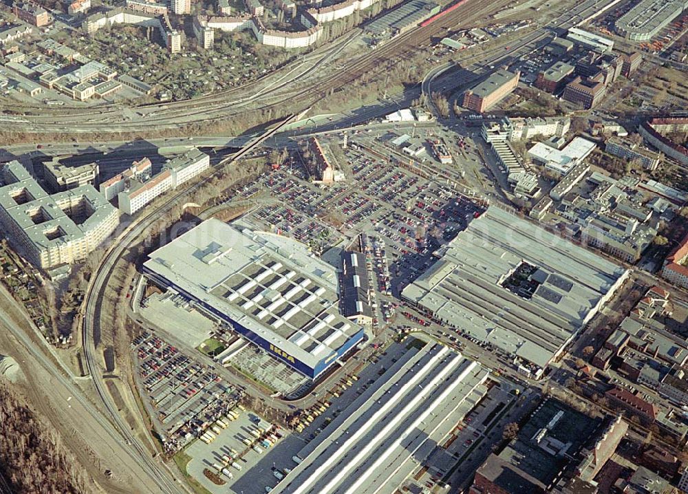 Berlin-Tempelhof from above - Neu errichtetes IKEA Einrichtungshaus an der Alboinstraße, Nähe Flughafen Berlin-Tempelhof