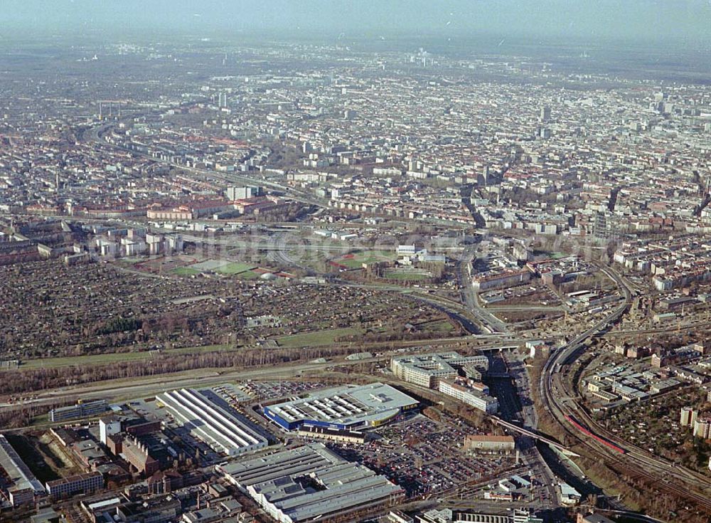 Berlin-Tempelhof from the bird's eye view: Neu errichtetes IKEA Einrichtungshaus an der Alboinstraße, Nähe Flughafen Berlin-Tempelhof